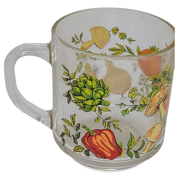 HP Arcoroc Vegetable Print Spice or Life Clear Pressed Glass Mug - Picture 4 of 6